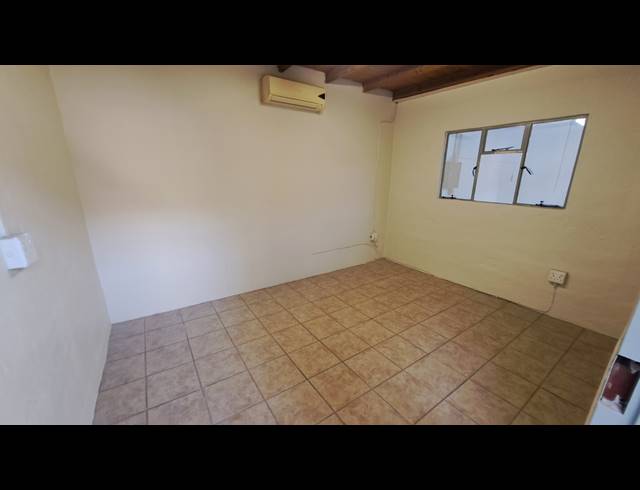 721M² WAREHOUSE TO LET IN KULEKA